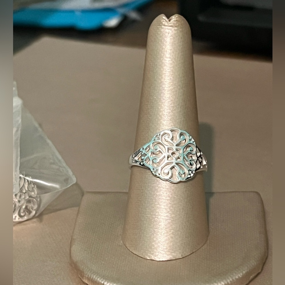 Patterned Ring - Picture 4 of 4
